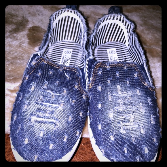 Distressed Denim shoes with bling. - Picture 1 of 5